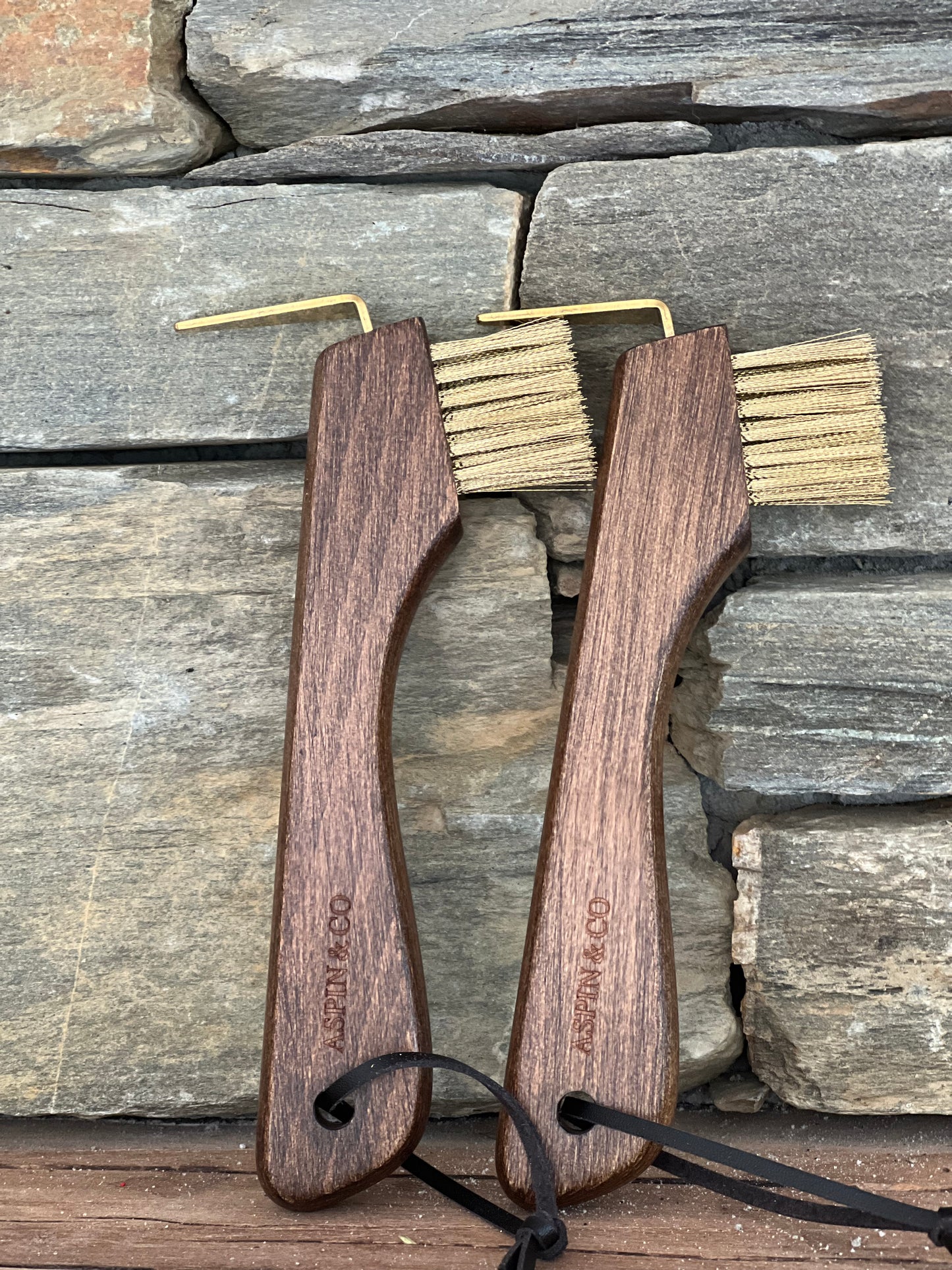 Copper Bristle Wooden Handle Hoof Pick