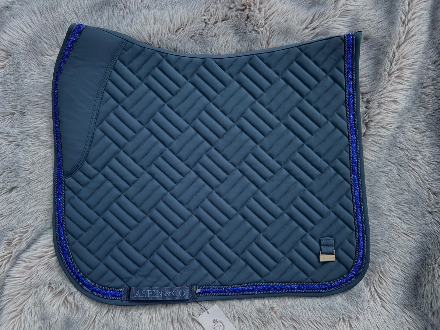 Pure Carbon collection saddle pad