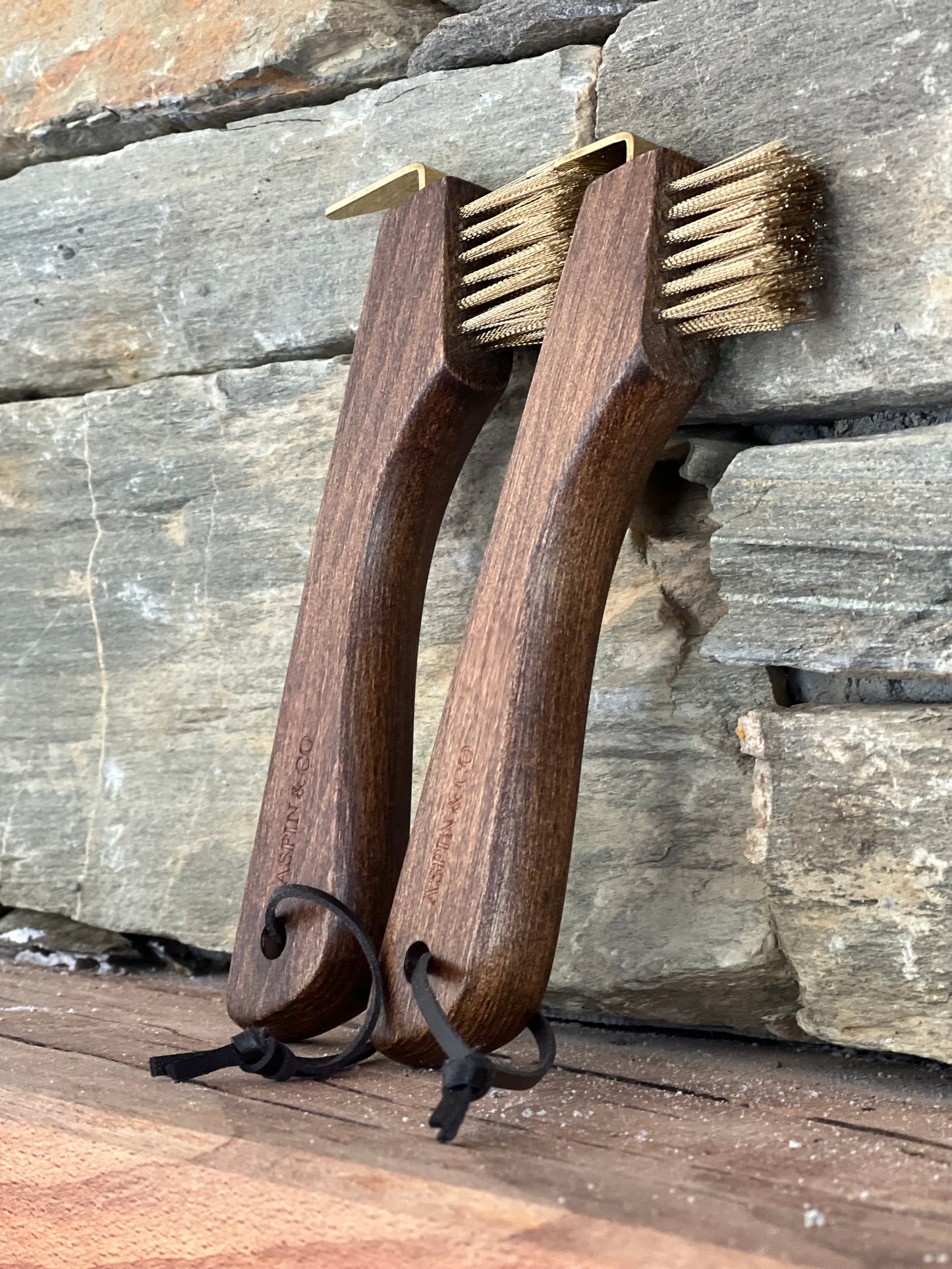 Copper Bristle Wooden Handle Hoof Pick