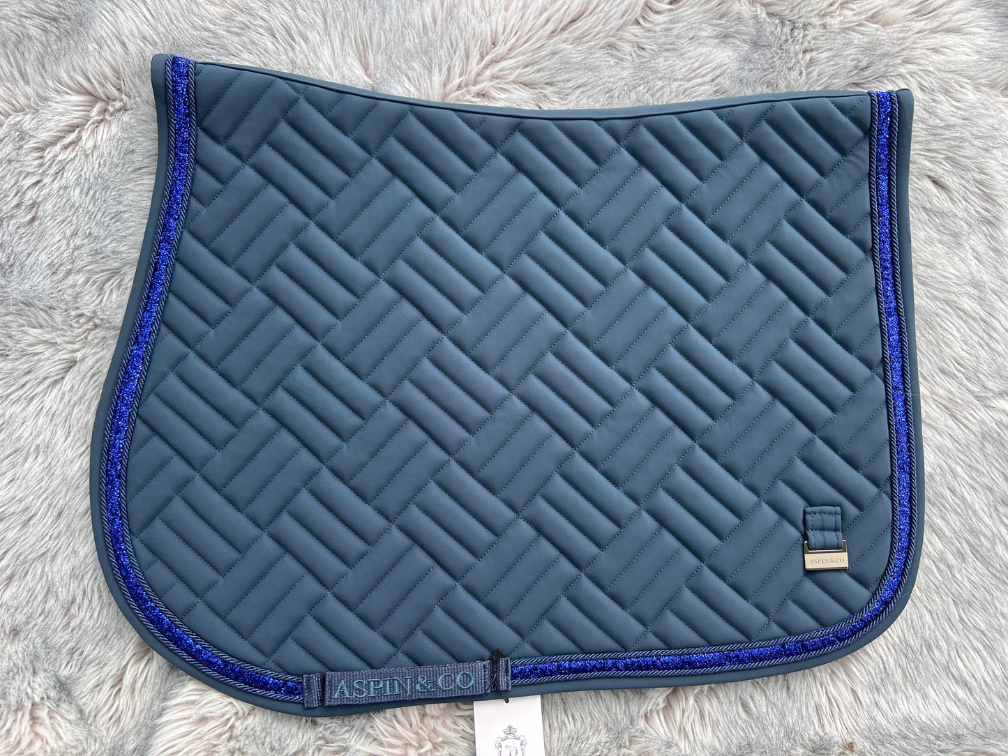 Pure Carbon collection saddle pad