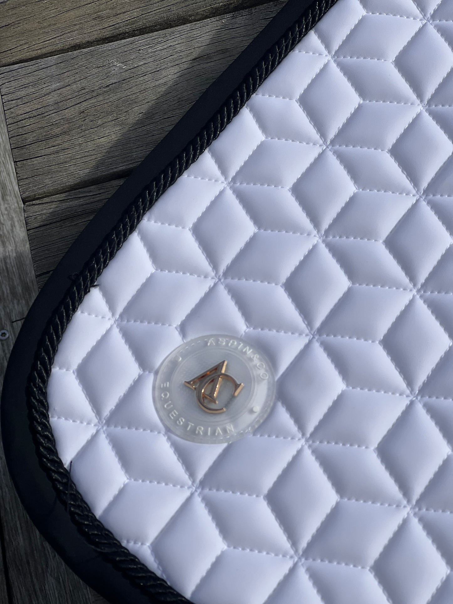 Pre launch - White with black