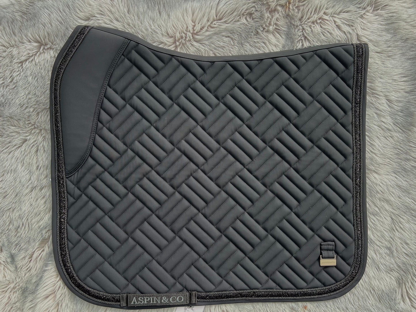 Pure Carbon collection saddle pad