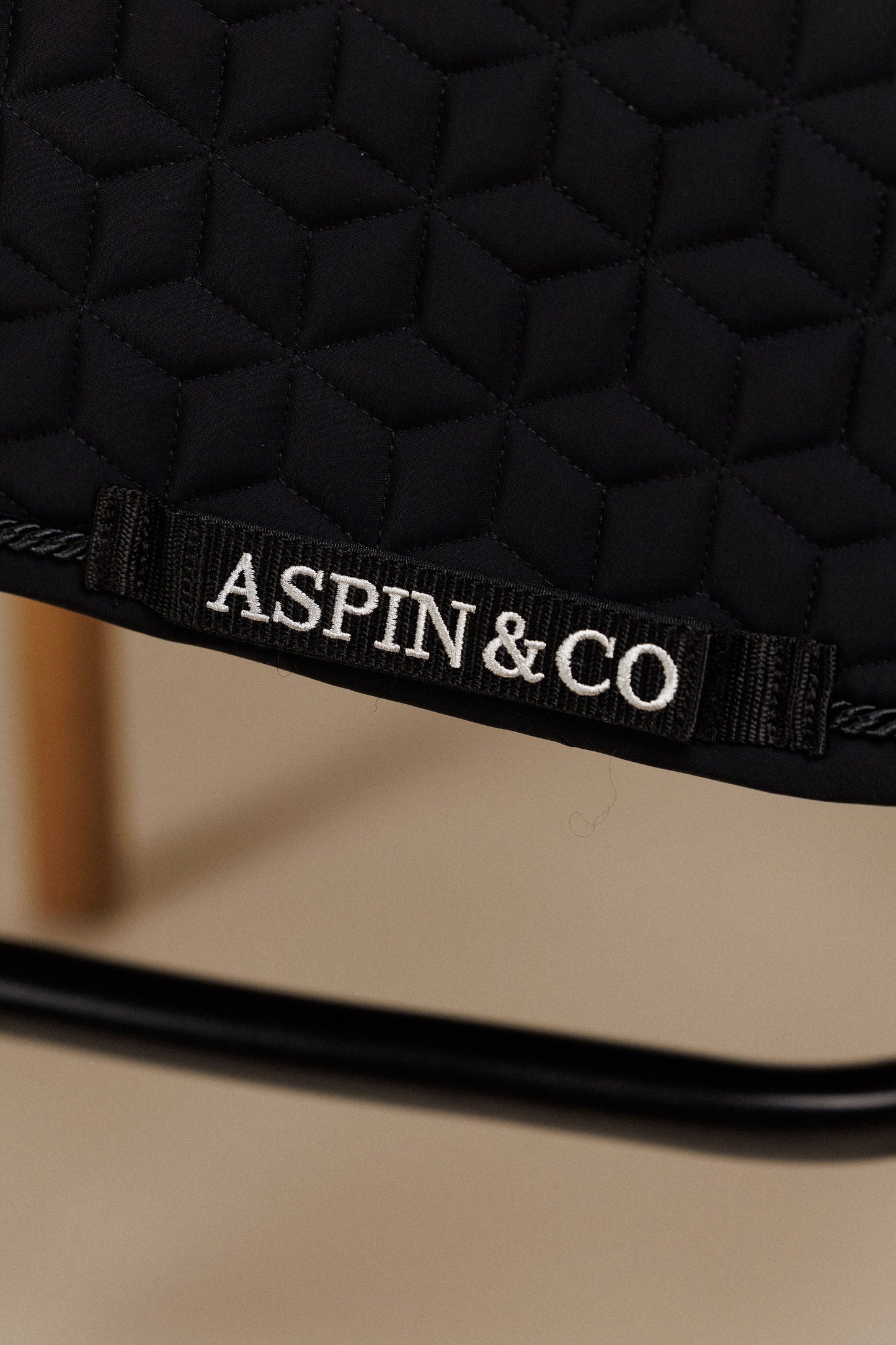Black: Jumping / GP Saddle pad